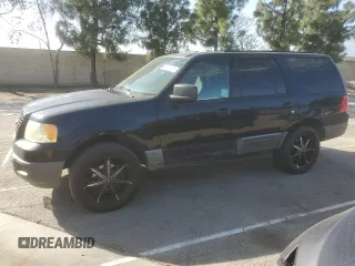 2004 Ford Expedition XLS with VIN 1FMRU13W04LB18695, listed as a Copart auction lot 46652665 with 198,651 mi miles and Salvage Title. Bid and sale history available at carsss.com. Image 1.
