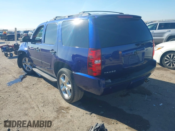 2010 Chevrolet Tahoe LTZ z VIN 1GNUCCE08AR266535, wystawiony jako IAAI lot #41154068 z przebiegiem 212 010 mil mil oraz . Historia ofert i sprzedaży dostępna na DreamBid. Obrazek 3.