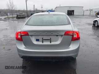 2013 Volvo S60 T6 R-Design Platinum with VIN YV1902FH0D1223617, listed as a IAAI auction lot 41969427 with 174,883 mi miles. Bid and sale history available at carsss.com. Image 16.
