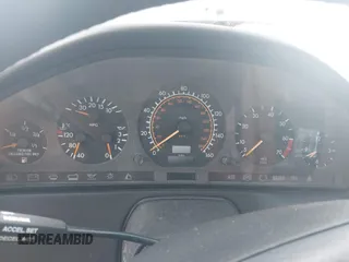 1992 Mercedes-Benz 500 с VIN WDBFA66E2NF064248, выставлен на аукционе IAAI как лот 42554145 с пробегом Не указан миль и . История ставок и продаж доступна на DreamBid. Изображение 7.