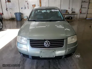 2002 Volkswagen Passat GLS with VIN WVWPD63BX2P042527, listed as a Copart auction lot 81367374 with 243,236 mi miles and Salvage Title. Bid and sale history available at carsss.com. Image 5.