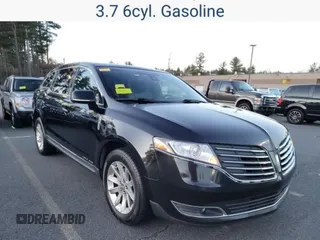 2017 Lincoln MKT with VIN 2LMHJ5NK9HBL00752, listed as a Copart auction lot 83495984 with 187,256 mi miles and Clean Title. Bid and sale history available at DreamBid. Image 1.