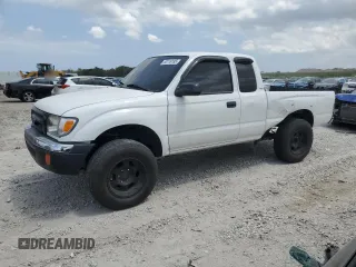 2000 Toyota Tacoma PreRunner with VIN 4TASM92N2YZ577562, listed as a Copart auction lot 53116195 with 228,698 mi miles and Salvage title. Bid and sale history available at DreamBid. Image 1.