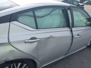 2023 Nissan Altima SV z VIN 1N4BL4DV8PN379930, wystawiony jako IAAI lot #42376207 z przebiegiem 29 945 mil mil oraz . Historia ofert i sprzedaży dostępna na DreamBid. Obrazek 21.