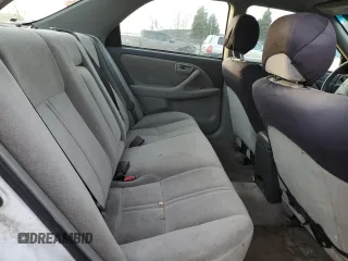 2001 Toyota Camry CE z VIN 4T1BG22K71U045151, wystawiony jako Copart lot #58041405 z przebiegiem 170 270 mil mil oraz Czysty tytuł • Clean title. Historia ofert i sprzedaży dostępna na DreamBid. Obrazek 10.