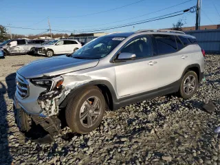 2021 GMC Terrain SLT z VIN 3GKALPEV5ML395198, wystawiony jako Copart lot #79750474 z przebiegiem 38 272 mil mil oraz Szkody całkowita. Historia ofert i sprzedaży dostępna na DreamBid. Obrazek 1.