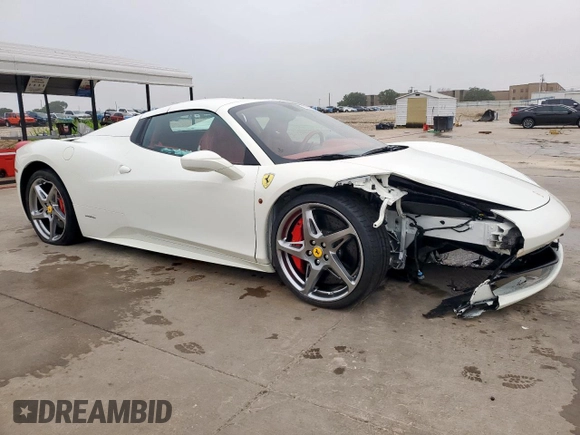 2014 Ferrari 458 Italia z VIN ZFF68NHA1E0198612, wystawiony jako Copart lot #54941365 z przebiegiem 4 506 mil mil oraz Szkoda całkowita • Salvage title. Historia ofert i sprzedaży dostępna na DreamBid. Obrazek 4.