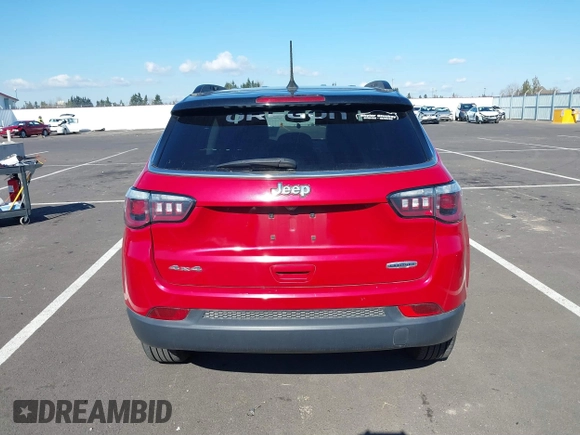 2018 Jeep Compass Latitude with VIN 3C4NJDBB5JT127730, listed as a IAAI auction lot 41701871 with 136,544 mi miles. Bid and sale history available at carsss.com. Image 17.