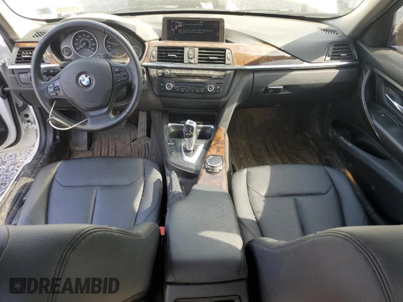 2015 BMW 3 Series 320i xDrive z VIN WBA3C3G53FNT52814, wystawiony jako Copart lot #56390105 z przebiegiem 147 364 mil mil oraz Szkoda całkowita • Salvage title. Historia ofert i sprzedaży dostępna na DreamBid. Obrazek 8.