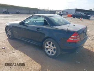 2003 Mercedes-Benz SLK-Class 2.3L with VIN WDBKK49F33F273872, listed as a IAAI auction lot 42111682 with 143,969 mi miles. Bid and sale history available at carsss.com. Image 3.