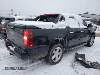 2013 Chevrolet Avalanche LT z VIN 3GNTKFE76DG293637, wystawiony jako Copart lot #86176054 z przebiegiem 122 504 mil mil oraz Czysty tytuł • Clean title. Historia ofert i sprzedaży dostępna na DreamBid. Obrazek 3.