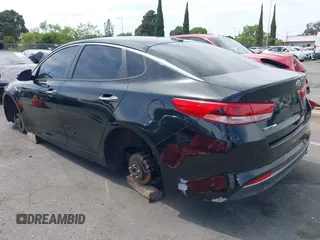 2018 Kia Optima S с VIN 5XXGT4L30JG267884, выставлен на аукционе IAAI как лот 42244678 с пробегом 82 453 миль миль и . История ставок и продаж доступна на DreamBid. Изображение 3.