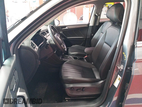 2024 Volkswagen Tiguan SE с VIN 3VV3B7AX1RM086796, выставлен на аукционе IAAI как лот 42796137 с пробегом 26 696 миль миль и . История ставок и продаж доступна на DreamBid. Изображение 20.