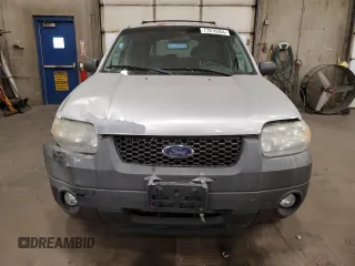 2007 Ford Escape XLT with VIN 1FMYU93177KA14990, listed as a Copart auction lot 77816054 with 202,901 mi miles and Clean Title. Bid and sale history available at carsss.com. Image 5.