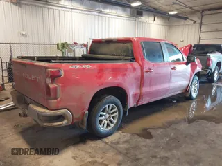 2019 Chevrolet Silverado 1500 LT with VIN 1GCUYDED2KZ133242, listed as a IAAI auction lot 41645716 with 129,803 mi miles. Bid and sale history available at carsss.com. Image 4.