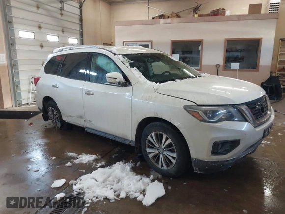 2017 Nissan Pathfinder SV with VIN 5N1DR2MM9HC900787, listed as a IAAI auction lot 41621526 with 126,320 mi miles. Bid and sale history available at carsss.com. Image 1.