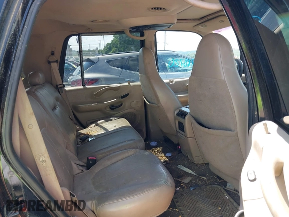 2002 Ford Expedition Eddie Bauer with VIN 1FMPU18L62LA76777, listed as a IAAI auction lot 42718720 with Not provided miles and . Bid and sale history available at DreamBid. Image 8.