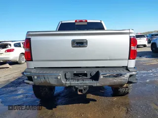 2015 GMC Sierra 2500HD available WiFi Denali with VIN 1GT120E87FF173940, listed as a IAAI auction lot 41843586 with 167,992 mi miles. Bid and sale history available at carsss.com. Image 17.