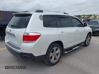 2011 Toyota Highlander Limited with VIN 5TDYK3EH6BS048213, listed as a IAAI auction lot 42454713 with 228,094 mi miles and . Bid and sale history available at DreamBid. Image 4.