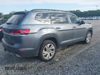 2022 Volkswagen Atlas SE with VIN 1V2JR2CA6NC518824, listed as a IAAI auction lot 42334150 with 88,184 mi miles and . Bid and sale history available at DreamBid. Image 4.