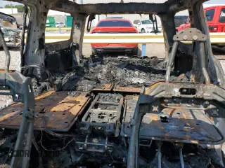 2023 Rivian R1S Adventure z VIN 7PDSGABA7PN009929, wystawiony jako Copart lot #60833324 z przebiegiem Nie podano mil oraz Nie do naprawy. Historia ofert i sprzedaży dostępna na DreamBid. Obrazek 10.
