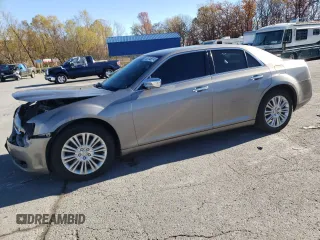 2014 Chrysler 300 C with VIN 2C3CCAKG7EH201101, listed as a Copart auction lot 80745914 with 76,126 mi miles and Salvage Title. Bid and sale history available at carsss.com. Image 1.