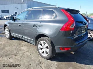 2013 Volvo XC60 3.2L with VIN YV4940DZ4D2391195, listed as a IAAI auction lot 42055606 with 142,105 mi miles. Bid and sale history available at carsss.com. Image 3.