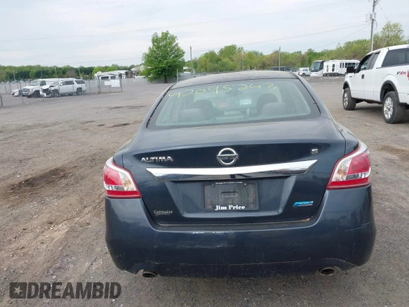 2013 Nissan Altima 2.5 S with VIN 1N4AL3AP6DC276170, listed as a IAAI auction lot 42095243 with 185,055 mi miles and . Bid and sale history available at carsss.com. Image 16.