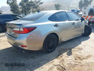 2016 Lexus ES 330 z VIN JTHBK1GG4G2236076, wystawiony jako IAAI lot #42124873 z przebiegiem 118 102 mil mil oraz . Historia ofert i sprzedaży dostępna na DreamBid. Obrazek 4.