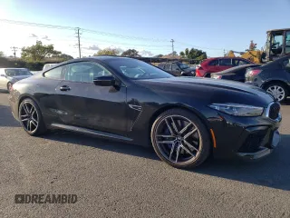 2020 BMW M8 z VIN WBSAE0C07LCD67008, wystawiony jako Copart lot #75783143 z przebiegiem 14 697 mil mil oraz . Historia ofert i sprzedaży dostępna na DreamBid. Obrazek 4.
