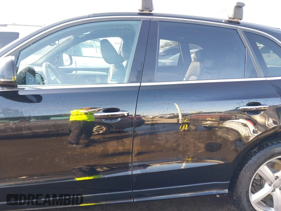 2017 Audi Q5 Premium Plus z VIN WA1M2AFP4HA034609, wystawiony jako IAAI lot #41829436 z przebiegiem 65 368 mil mil oraz . Historia ofert i sprzedaży dostępna na DreamBid. Obrazek 15.
