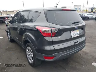 2017 Ford Escape S с VIN 1FMCU0F73HUB68303, выставлен на аукционе IAAI как лот 42432963 с пробегом 110 511 миль миль и . История ставок и продаж доступна на DreamBid. Изображение 3.