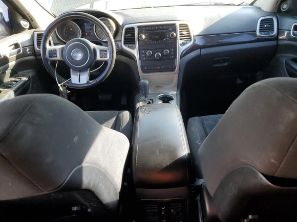 2011 Jeep Grand Cherokee Laredo with VIN 1J4RR4GG6BC510713, listed as a Copart auction lot 49555785 with 177,153 mi miles and Clean Title. Bid and sale history available at carsss.com. Image 8.