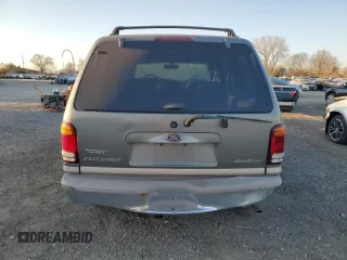 2001 Ford Explorer Eddie Bauer with VIN 1FMZU84P01UB51671, listed as a Copart auction lot 82465744 with 127,592 mi miles and Clean title. Bid and sale history available at DreamBid. Image 6.