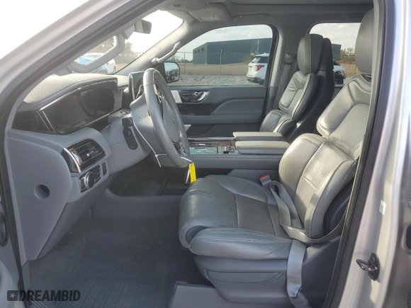 2018 Lincoln Navigator L Reserve with VIN 5LMJJ3LT6JEL12524, listed as a Copart auction lot 42803055 with 108,446 mi miles and Salvage Title. Bid and sale history available at carsss.com. Image 7.