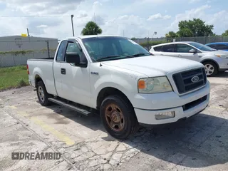 2005 Ford F-150 XL с VIN 1FTRF12W25NB63059, выставлен на аукционе IAAI как лот 42504402 с пробегом 157 793 миль миль и . История ставок и продаж доступна на DreamBid. Изображение 1.