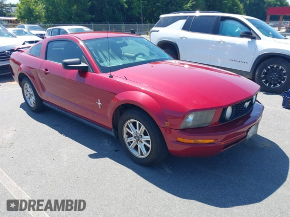 2005 Ford Mustang Deluxe z VIN 1ZVFT80N455125487, wystawiony jako IAAI lot #42565249 z przebiegiem 189 093 mil mil oraz . Historia ofert i sprzedaży dostępna na DreamBid. Obrazek 1.