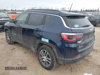 2018 Jeep Compass Altitude with VIN 3C4NJDBB8JT142514, listed as a IAAI auction lot 41528444 with 102,874 mi miles and . Bid and sale history available at carsss.com. Image 3.