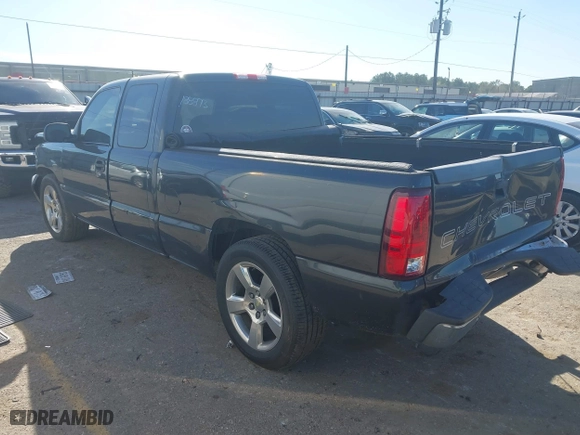 2003 Chevrolet Silverado 1500 LS with VIN 2GCEC19X431138524, listed as a IAAI auction lot 41729057 with 295,394 mi miles. Bid and sale history available at carsss.com. Image 3.