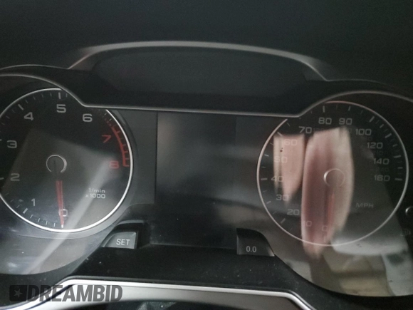 2014 Audi A4 Premium с VIN WAUBFAFL3EA044135, выставлен на аукционе Copart как лот 44060925 с пробегом Не указан миль и Списание • Salvage title. История ставок и продаж доступна на DreamBid. Изображение 9.