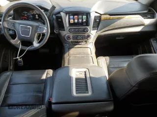 2017 GMC Yukon XL Denali with VIN 1GKS2HKJ8HR138713, listed as a Copart auction lot 48398095 with 170,066 mi miles and Salvage Title. Bid and sale history available at carsss.com. Image 8.