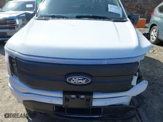 2024 Ford F-150 Lightning Flash with VIN 1FT6W3L75RWG25846, listed as a IAAI auction lot 41773513 with 135 mi miles. Bid and sale history available at carsss.com. Image 10.