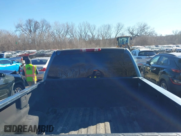 2007 GMC Sierra 1500 SLT z VIN 2GTEK133X71616220, wystawiony jako IAAI lot #41669281 z przebiegiem 269 626 mil mil oraz . Historia ofert i sprzedaży dostępna na DreamBid. Obrazek 12.