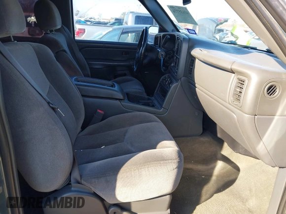 2006 GMC Sierra 1500 with VIN 2GTEC13N661293443, listed as a IAAI auction lot 41635774 with 371,965 mi miles and . Bid and sale history available at DreamBid. Image 5.