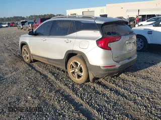 2021 GMC Terrain SLT z VIN 3GKALPEV5ML345241, wystawiony jako IAAI lot #40680857 z przebiegiem 68 260 mil mil oraz . Historia ofert i sprzedaży dostępna na DreamBid. Obrazek 3.