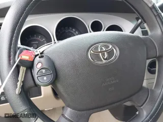 2007 Toyota Tundra SR5 with VIN 5TBRV54107S472417, listed as a IAAI auction lot 41547182 with 189,640 mi miles. Bid and sale history available at carsss.com. Image 11.