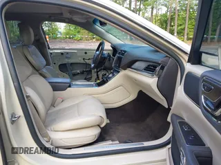 2018 Lincoln Continental Select z VIN 1LN6L9SK4J5603702, wystawiony jako IAAI lot #42198886 z przebiegiem 119 236 mil mil oraz . Historia ofert i sprzedaży dostępna na DreamBid. Obrazek 5.