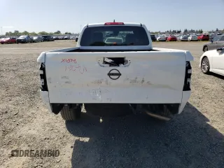2024 Nissan Frontier S z VIN 1N6ED1CL5RN638845, wystawiony jako Copart lot #51940085 z przebiegiem 27 151 mil mil oraz Szkoda całkowita • Salvage title. Historia ofert i sprzedaży dostępna na DreamBid. Obrazek 6.