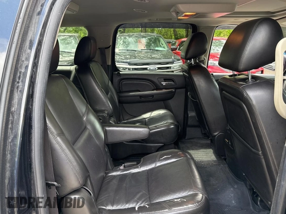 2011 GMC Yukon XL Denali with VIN 1GKS2MEF0BR225108, listed as a Copart auction lot 55619285 with 206,880 mi miles and Clean Title. Bid and sale history available at carsss.com. Image 6.