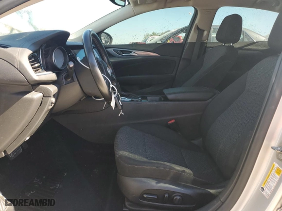 2018 Buick Regal Sportback Preferred with VIN W04GL6SXXJ1090542, listed as a Copart auction lot 73792744 with 101,036 mi miles and Clean Title. Bid and sale history available at carsss.com. Image 7.
